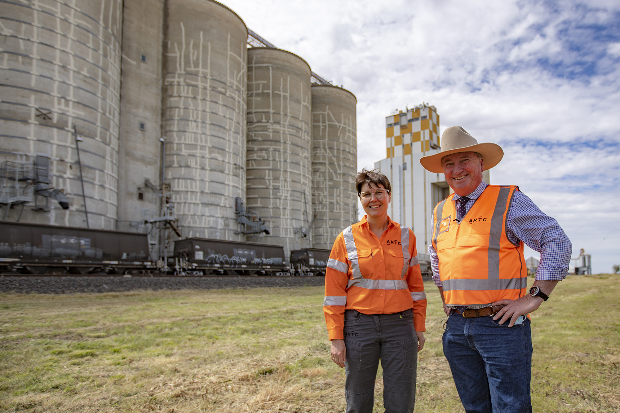 Barnaby Joyce with Rebecca Pickering at First Grain Train press conference