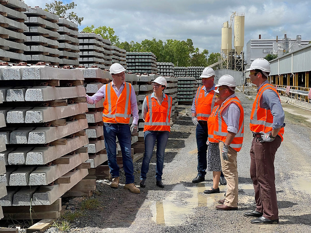 Sleeper inspection at Austrak. with Murray Adams, Managing Director, Rebecca Pickering Interim CE ARTC Inland Rail, Deputy Prime Minister Barnaby Joyce, Michelle Landry MP, Colin Boyce and Senator Matt Canavan at the Rockhampton site