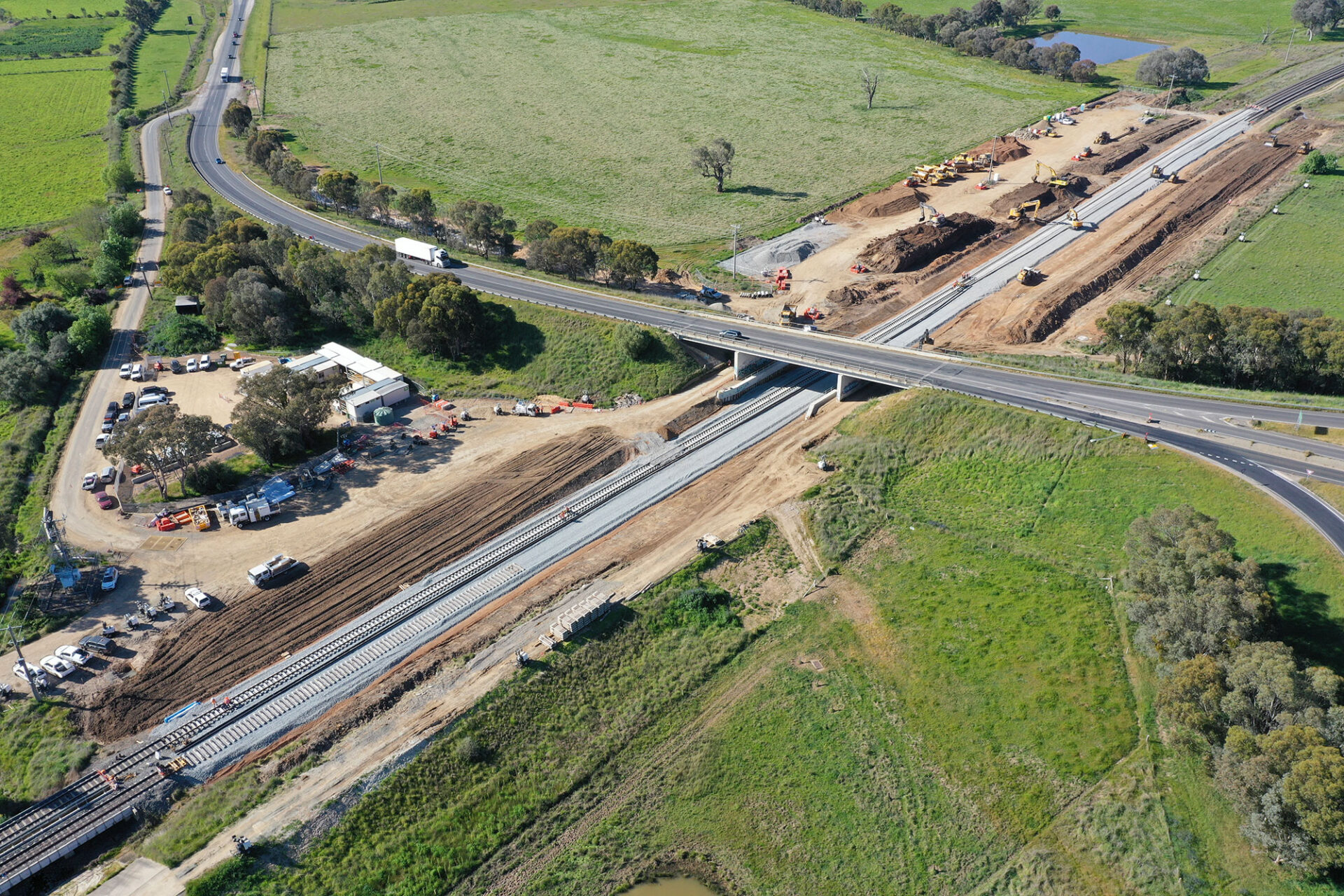 Inland Rail celebrates the completion of first Victorian project ...