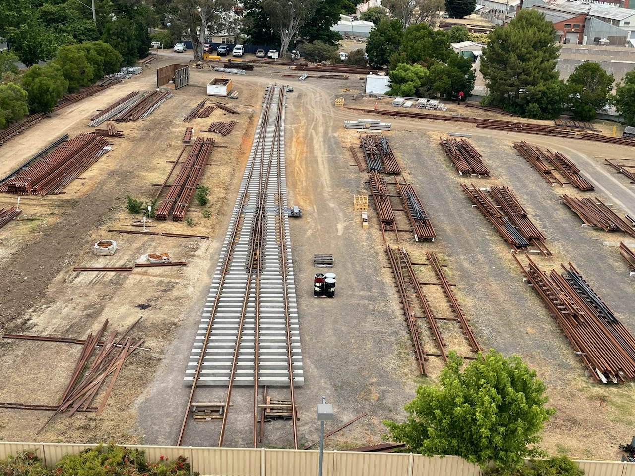 Inland Rail supplier Vossloh Cogifer Australia assembled and tested the 1:18.5 Standard Gauge Swing Nose Crossing (SNX) turnout design required for the Daroobalgie crossing loop on the Stockinbingal to Parkes section of the project.