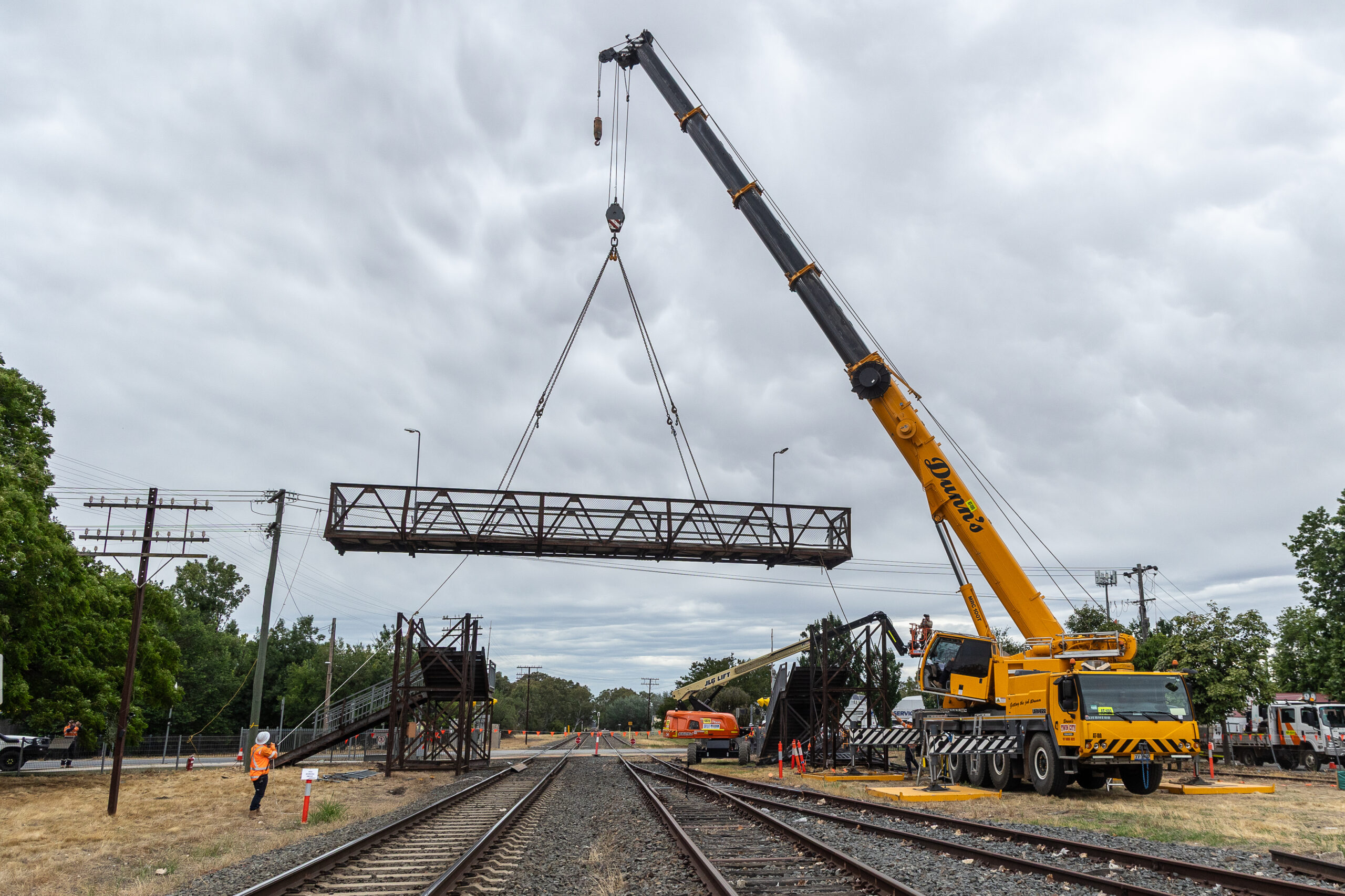 Culcairn footbridge removed by crane as a part of Inland Rail works on track